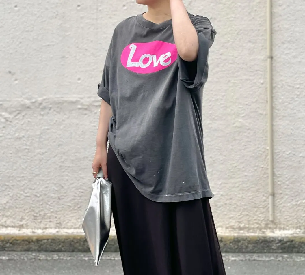 SAINT Mxxxxxx SS TEE/LOVE/BLK LOVE Pink Love Skull Distressed TEE Washed Black S-XL Cylindrical Fabric Ready-made Assute Dyeing Ma Liu Fading Washing Technology Top Printing Technology Handmade Graffiti Splashing Ink Correct Main Mark/Wash Mark/Anti-Counterfeiting Label Top Purchasing Level